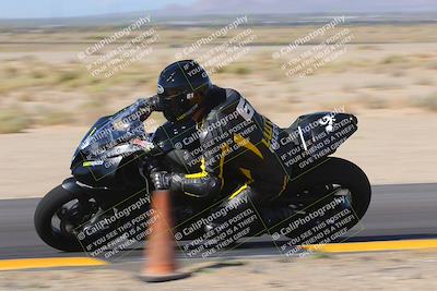 media/Oct-08-2022-SoCal Trackdays (Sat) [[1fc3beec89]]/Turn 9 Inside (10am)/